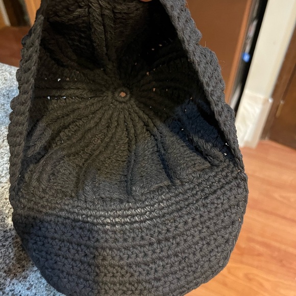 Black knitted thick woven knit hat winter - Picture 12 of 14